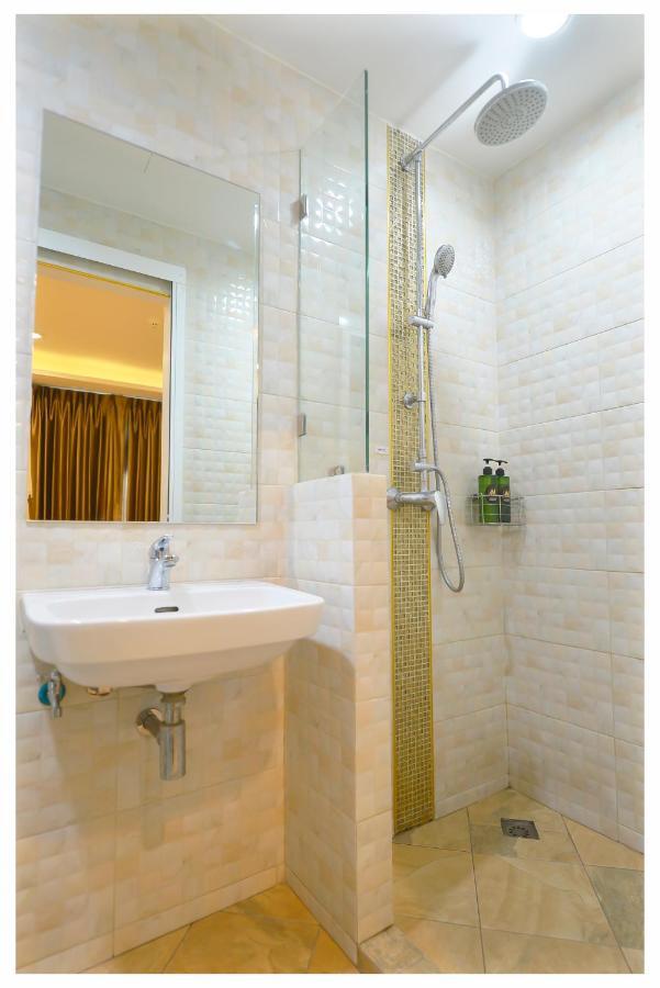4M Pratunam Hotel Бангкок Экстерьер фото